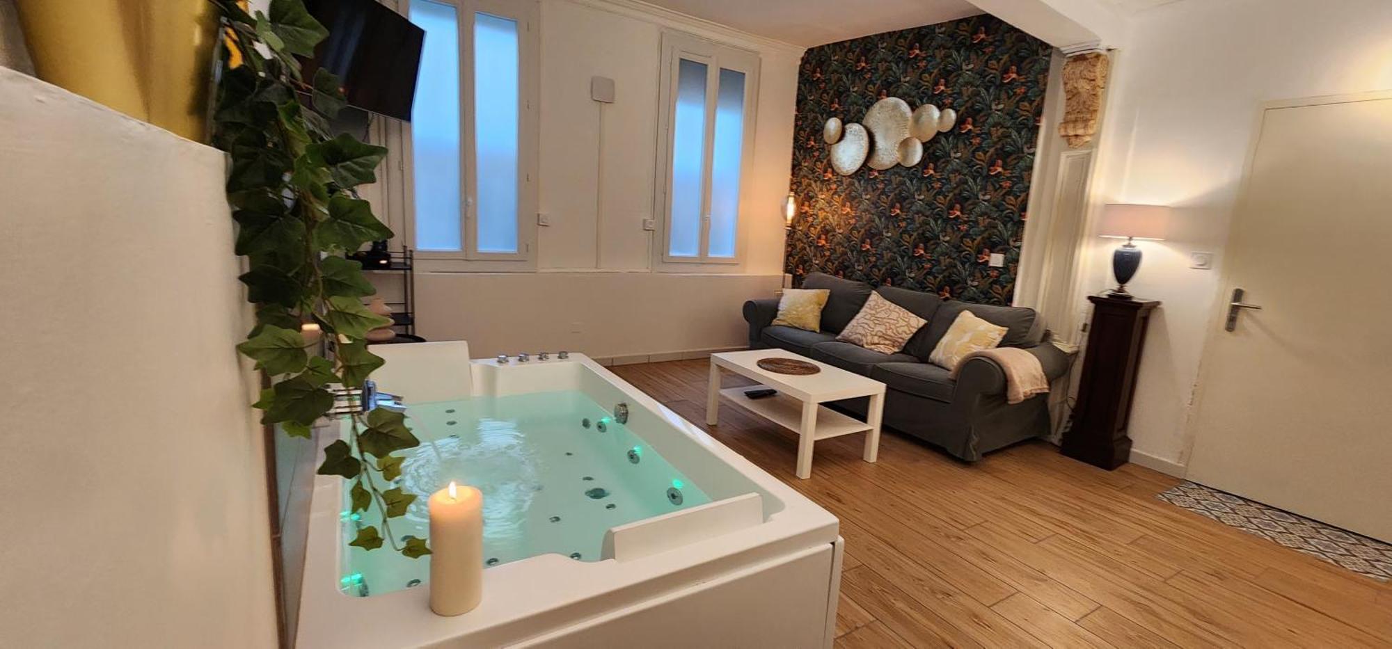 Serenite Au Palais Romantique Jacuzzi Appartement
