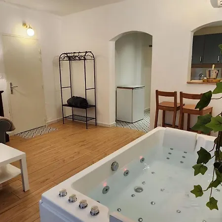 Serenite Au Palais Suite Romantique Jacuzzi Aviñón Exterior foto