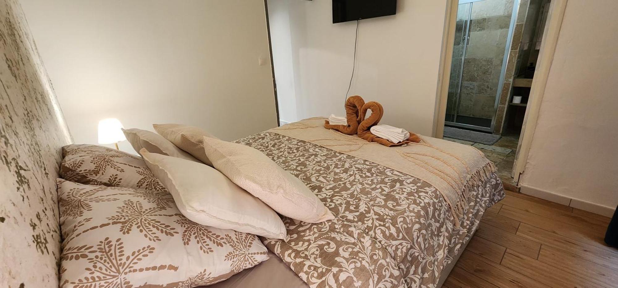 Apartamento Serenite Au Palais Romantique Jacuzzi Avinhão